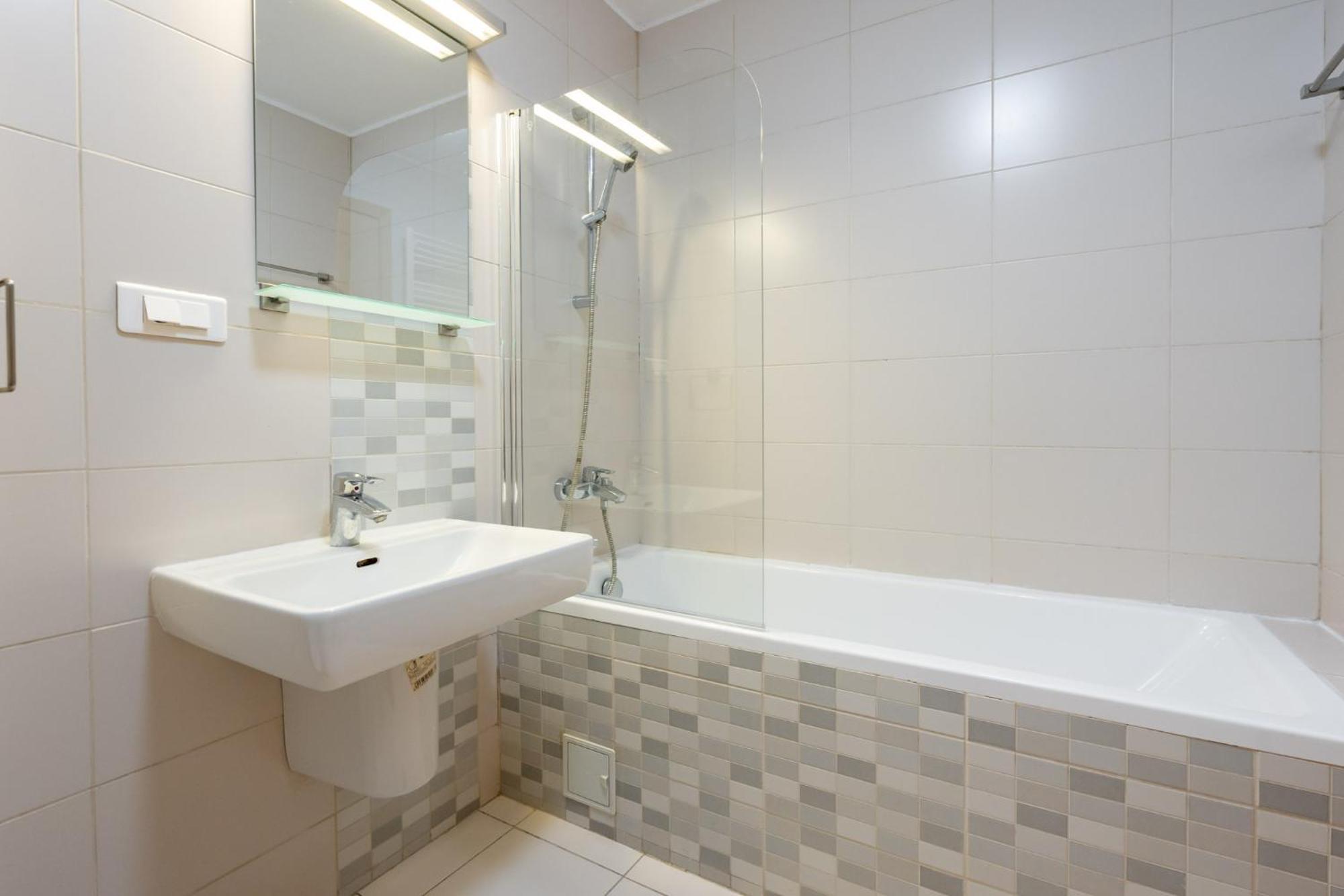 Lazynest - Modern Apartment With Parking & Balcony Βουκουρέστι Εξωτερικό φωτογραφία