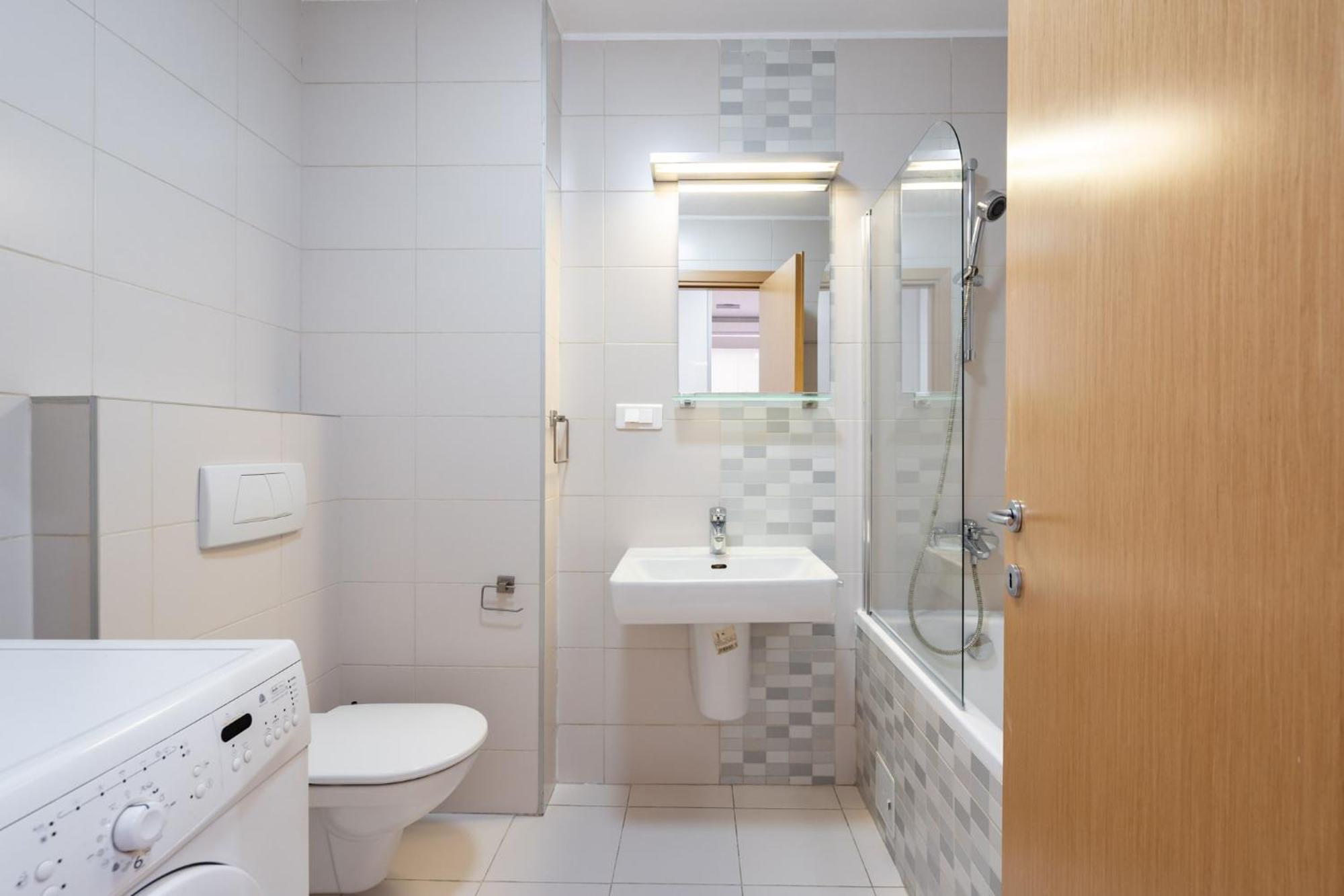 Lazynest - Modern Apartment With Parking & Balcony Βουκουρέστι Εξωτερικό φωτογραφία